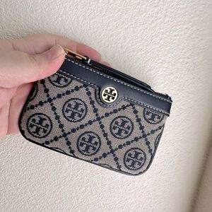 NWT Tory Burch T Monogram card case w/key